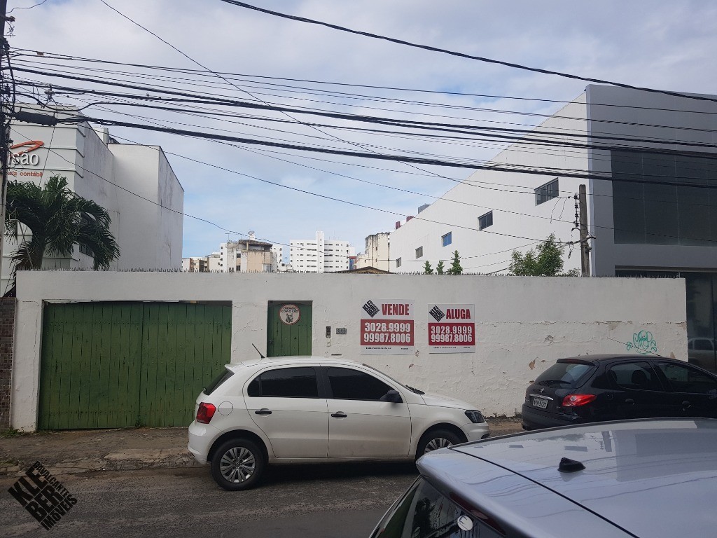 Casa Rua Das Rosas para fins comerciais, aluguel ou venda