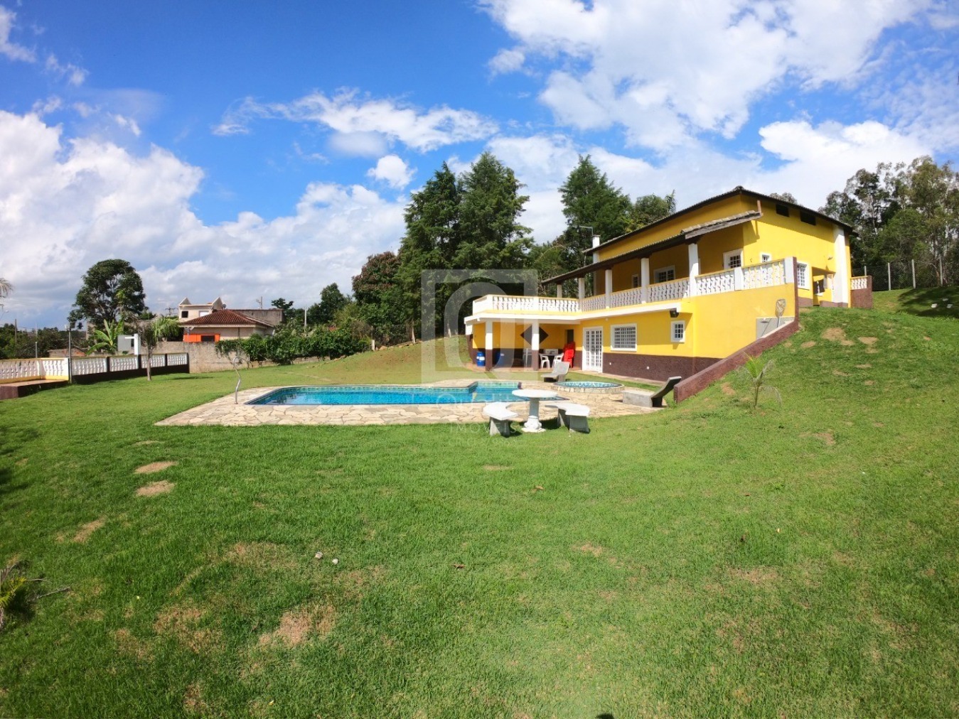 Clube de campo se prepara para o verão com piscina e salão de jogos  reformados – Palmeiras