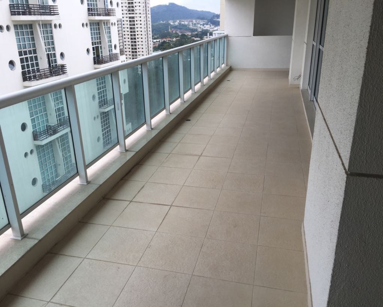 Splendore Alto Padrão 243m2 Apto no contra-piso (conforme fotos) no Splendore, o mais luxuouso de Alphaville, crie seu sonho passo a passo. 15o andar, vista para os fundos. Apto com 3 suítes com sala ampliada + escritório, cozinha, sala de almoço, despe — PRAÇA OIAPOQUE - Splendore - Splendore - ALPHAVILLE INDUSTRIAL - BARUERI/SP — imagem 15