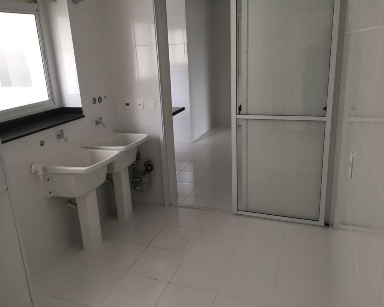 Splendore Alto Padrão 243m2 Apto no contra-piso (conforme fotos) no Splendore, o mais luxuouso de Alphaville, crie seu sonho passo a passo. 15o andar, vista para os fundos. Apto com 3 suítes com sala ampliada + escritório, cozinha, sala de almoço, despe — PRAÇA OIAPOQUE - Splendore - Splendore - ALPHAVILLE INDUSTRIAL - BARUERI/SP — imagem 16