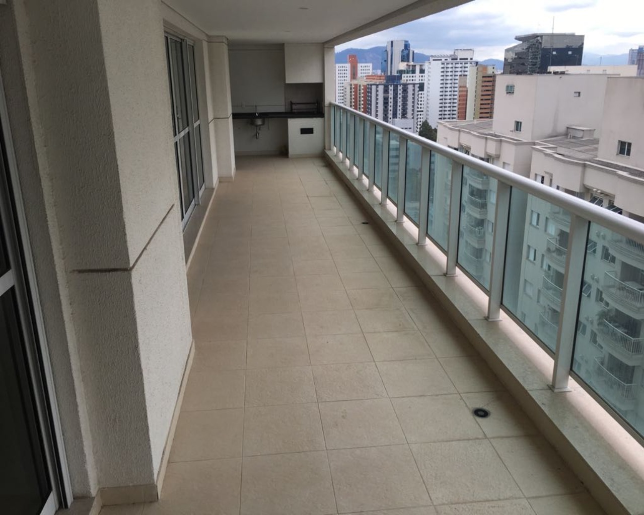 Splendore Alto Padrão 243m2 Apto no contra-piso (conforme fotos) no Splendore, o mais luxuouso de Alphaville, crie seu sonho passo a passo. 15o andar, vista para os fundos. Apto com 3 suítes com sala ampliada + escritório, cozinha, sala de almoço, despe — PRAÇA OIAPOQUE - Splendore - Splendore - ALPHAVILLE INDUSTRIAL - BARUERI/SP — imagem 18