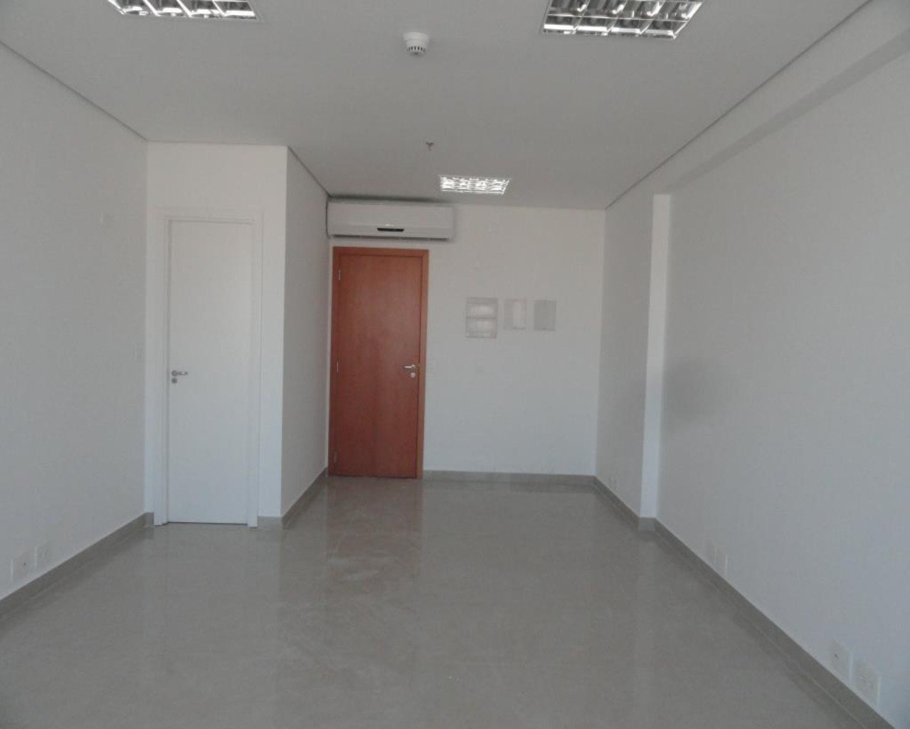SALA — AVENIDA MARCOS PENTEADO DE ULHÔA RODRIGUES - Office Tambore - Office Tambore - TAMBORÉ - BARUERI/SP — imagem 4