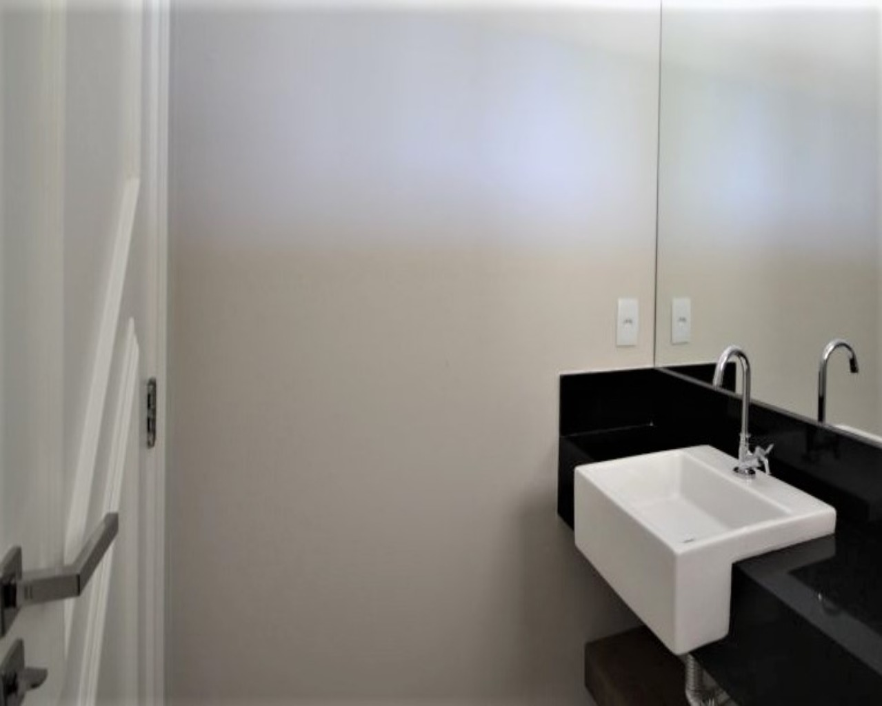 Casa à venda no Residencial 11, 589,95 m² – Alphaville, Santana de Parnaíba – Cód. 70735160 — imagem 2