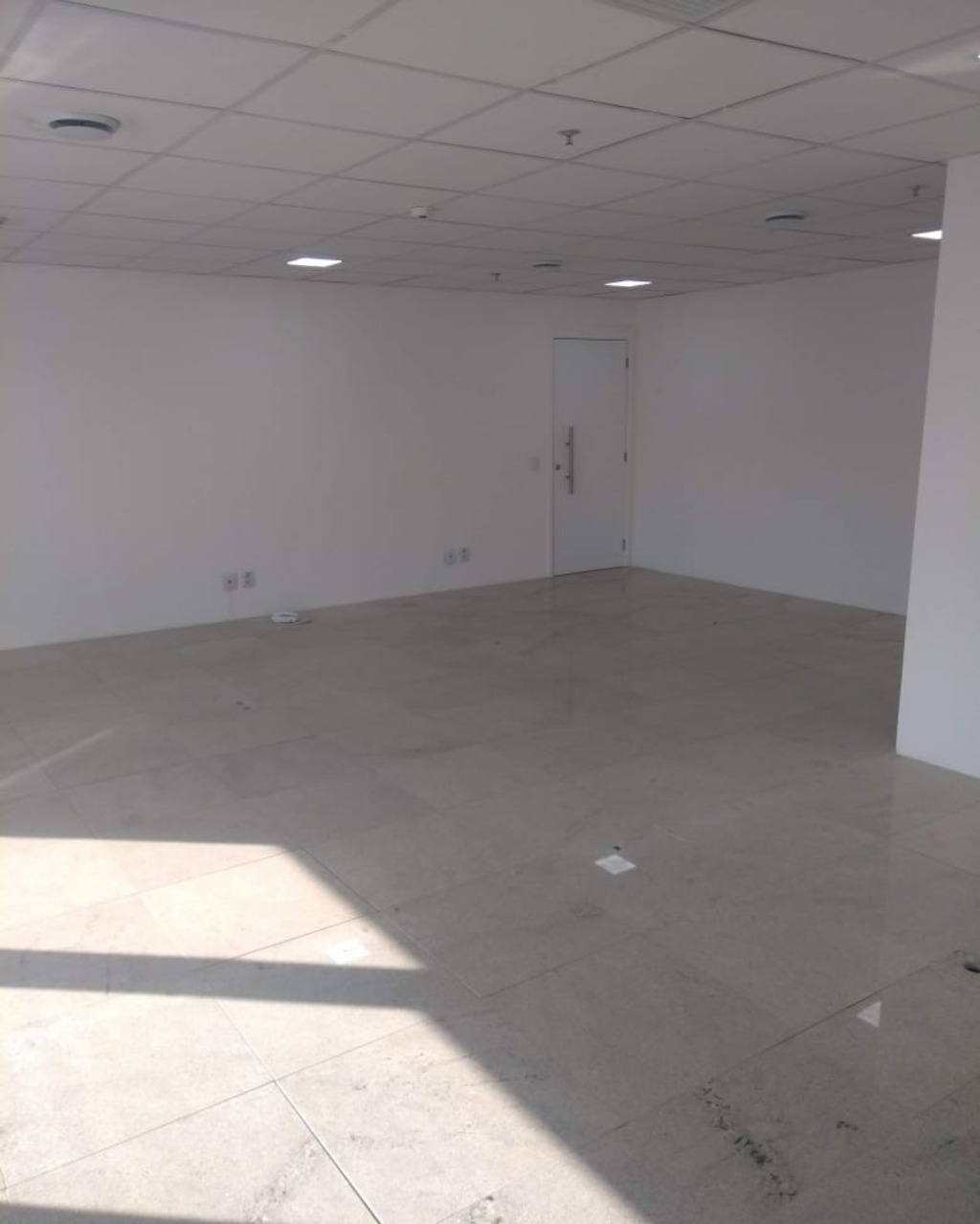 Sala comercial à venda em Alphaville Centro Industrial e Empresarial/Alphaville., 49 m² – Barueri – Cód. 71862357 — imagem 2