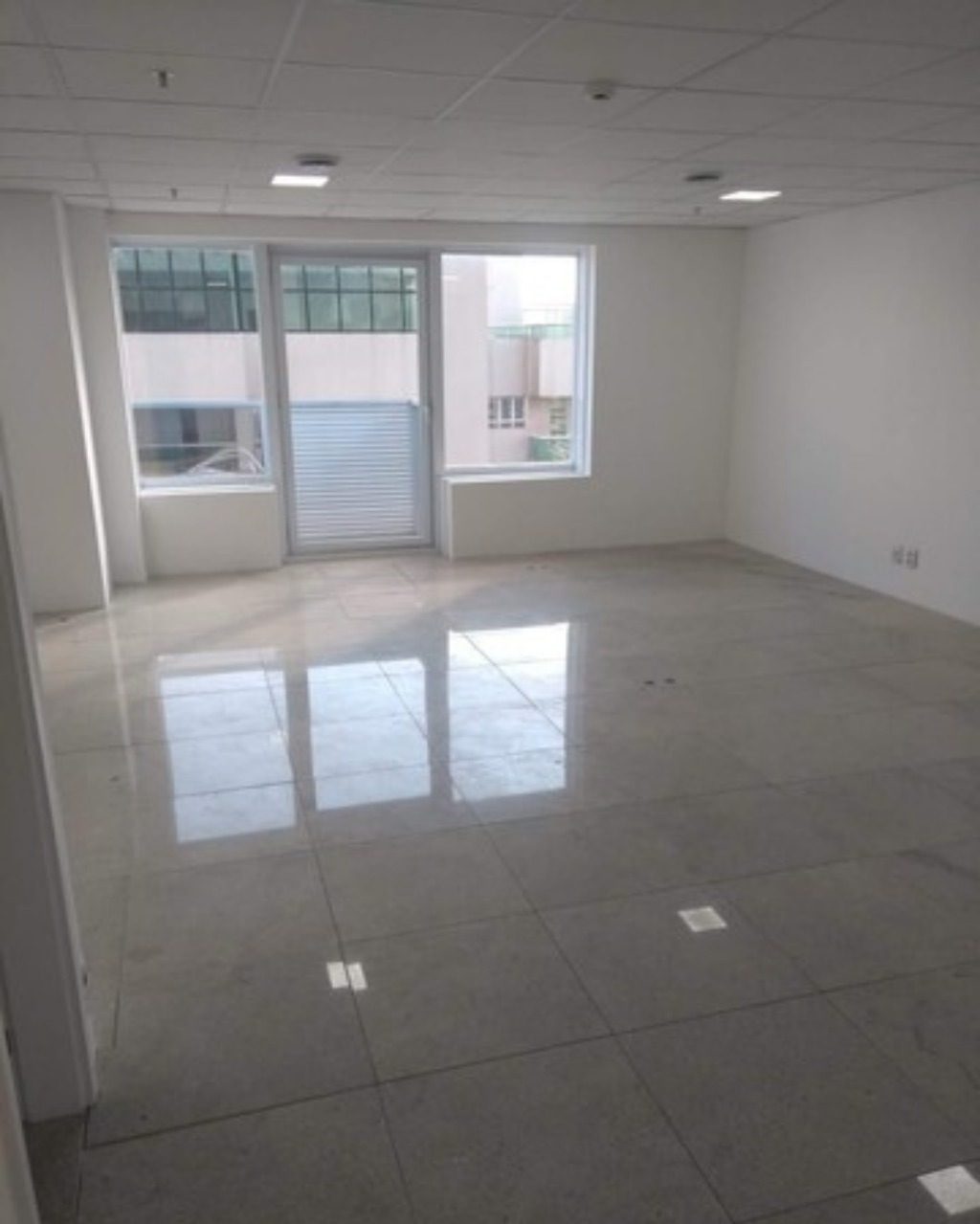 SALA — AVENIDA SAGITÁRIO - alpha square - alpha square - SÍTIO TAMBORÉ ALPHAVILLE - BARUERI/SP — imagem 19