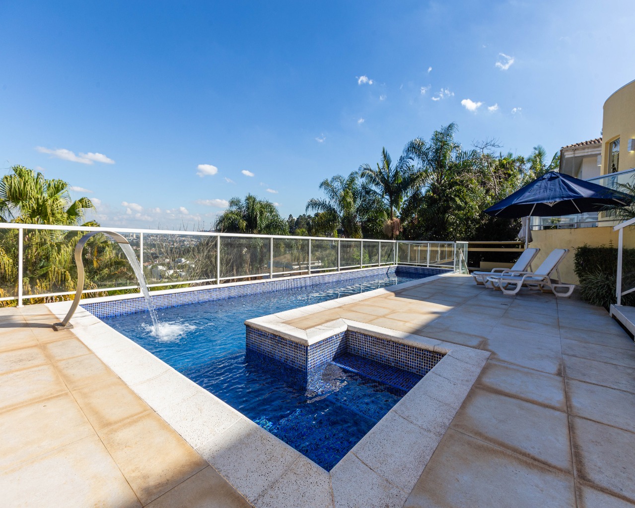 Casa à venda no Residencial 10, 700 m² – Alphaville, Santana de Parnaíba – Cód. 72346901 — imagem 1