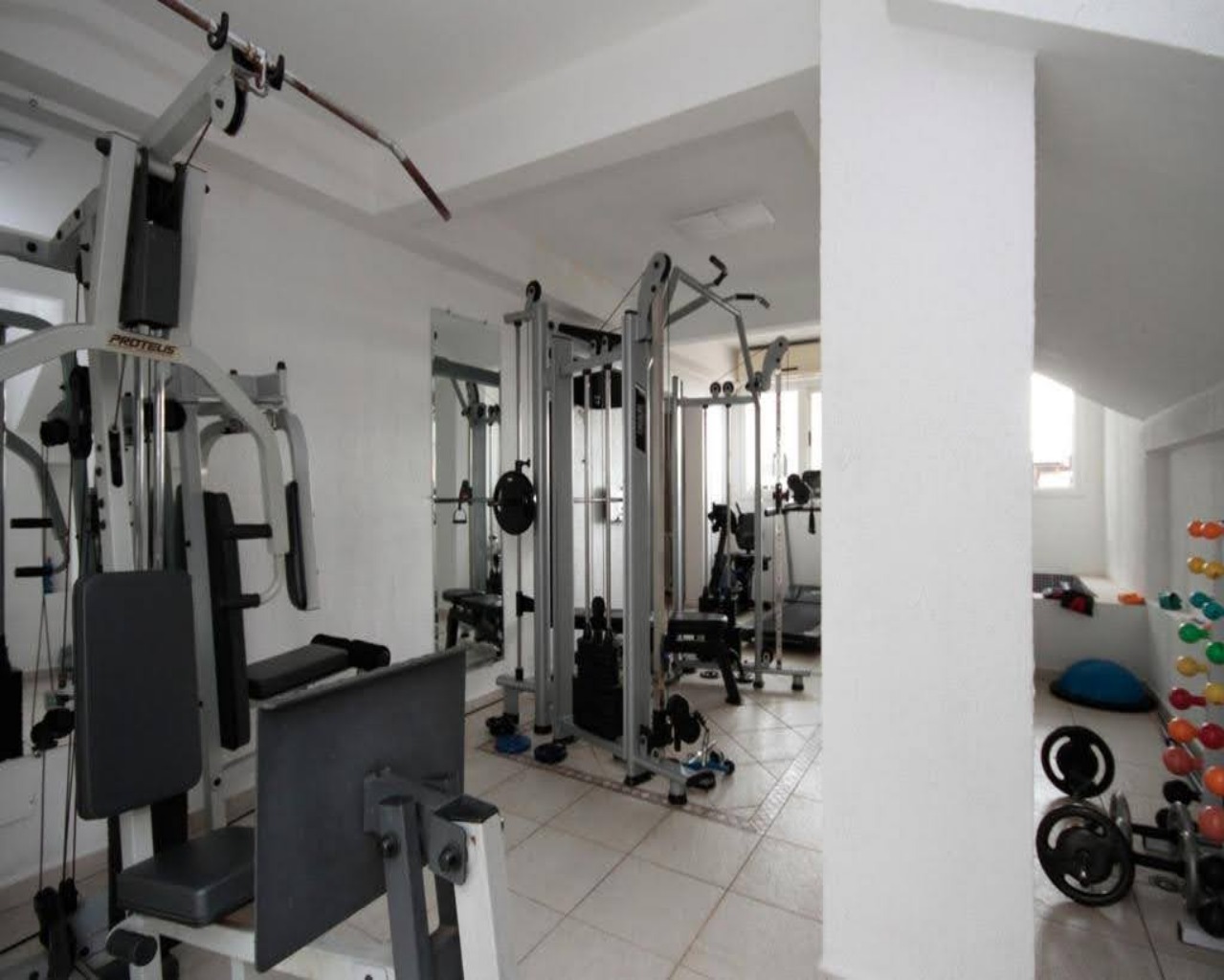 Casa à venda no Residencial 8, 980 m² – Alphaville, Santana de Parnaíba – Cód. 72308022 — imagem 4