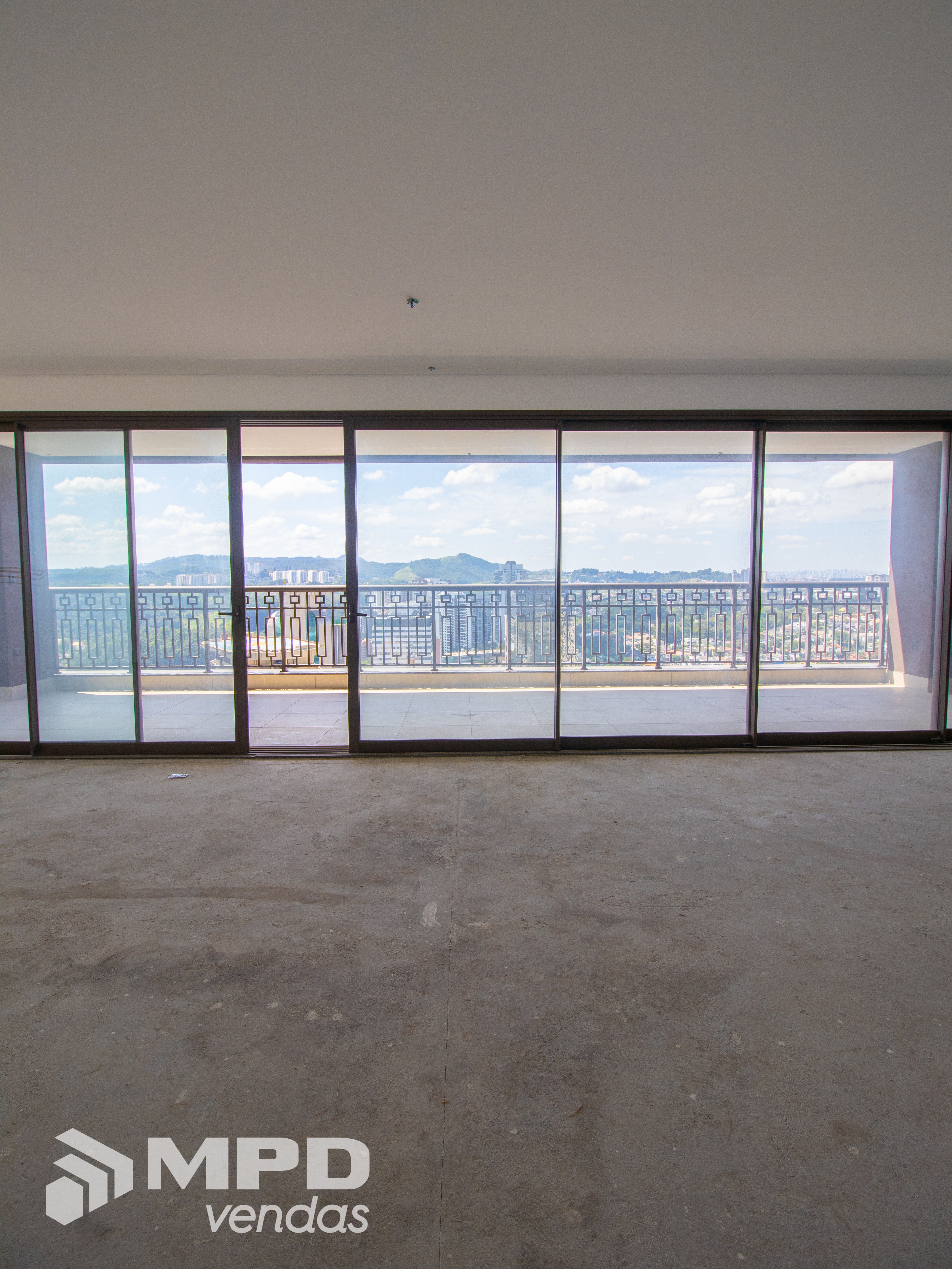 Apartamento à venda no Myra, 708 m² – Green Valley Alphaville, Barueri – Cód. 75795509 — imagem 1