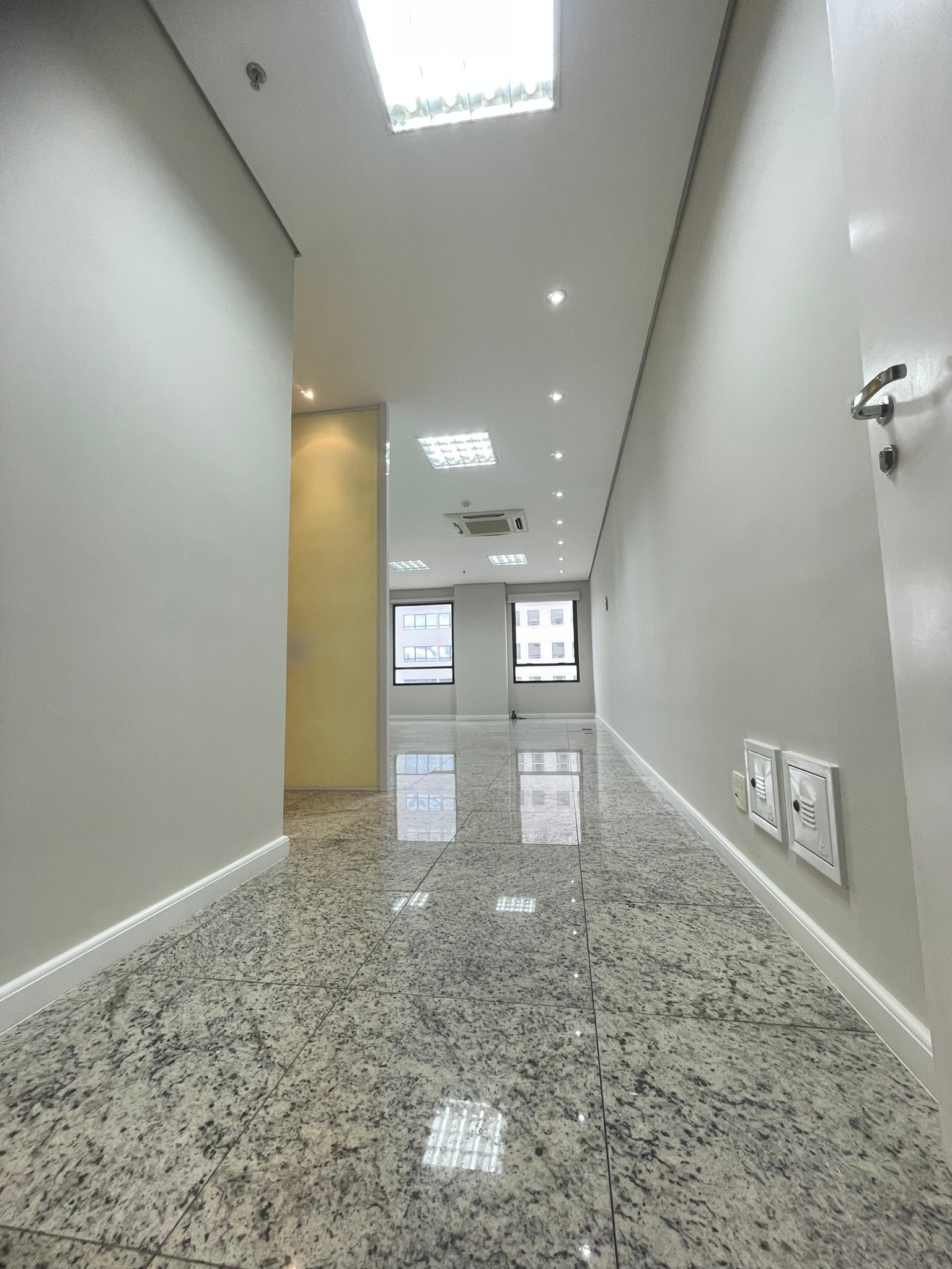 SALA — AVENIDA ANDRÔMEDA - air offices - air offices - GREEN VALLEY ALPHAVILLE - BARUERI/SP — imagem 18