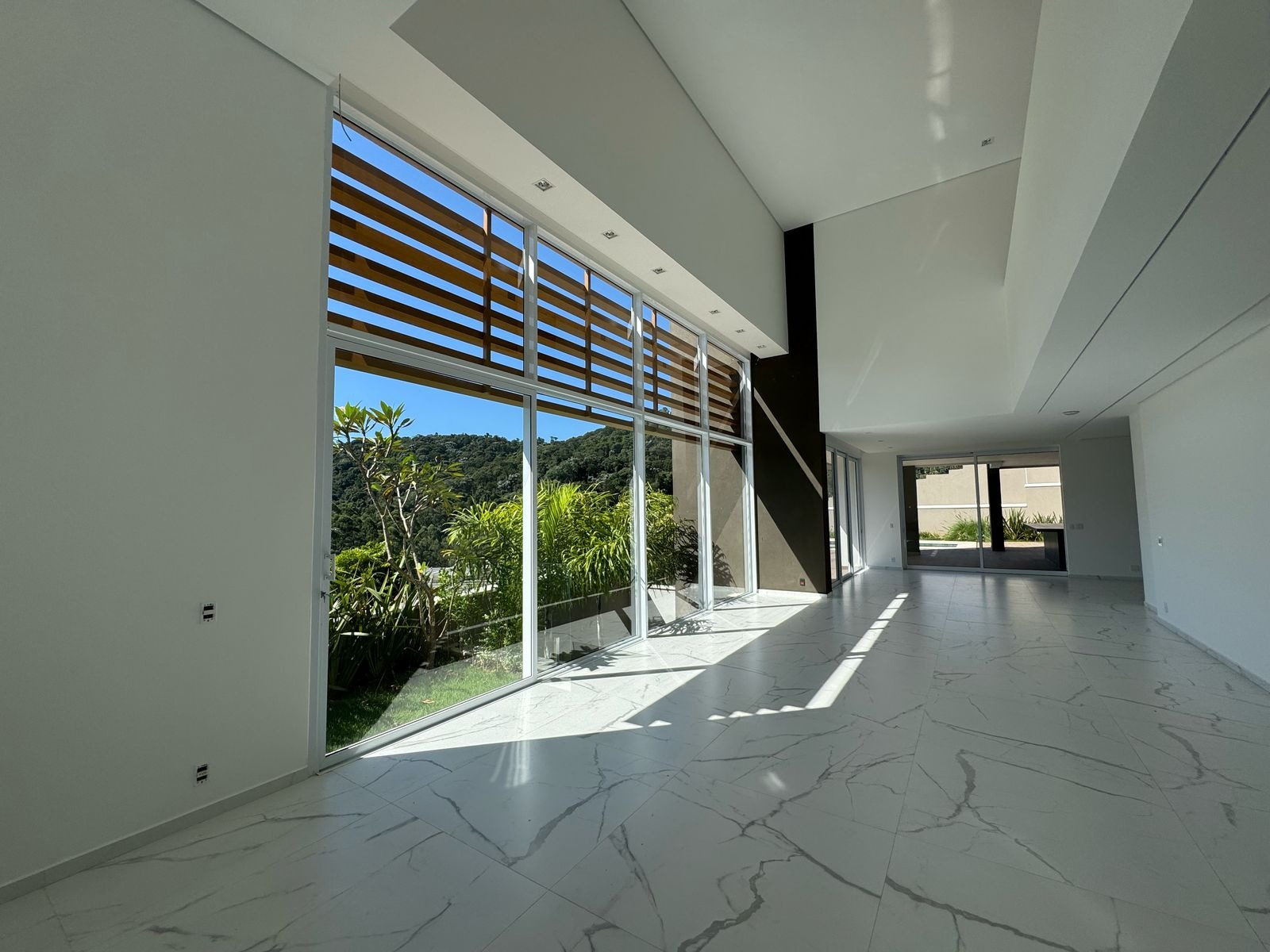 Casa à venda no Tamboré 10, 625,56 m² – Tamboré, Santana de Parnaíba – Cód. 76283867 — imagem 3