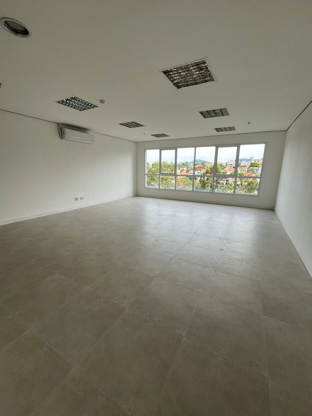 Sala comercial à venda no Alpha Square, 53 m² – Sítio Tamboré Alphaville, Barueri – Cód. 74014763 — imagem 1