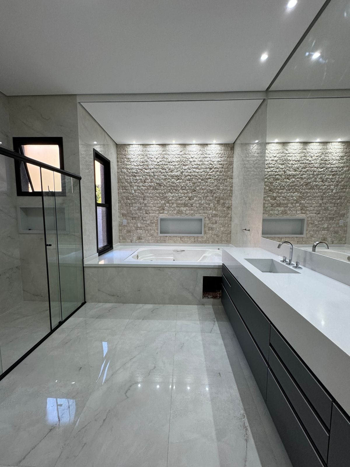 CASA — ALAMEDA DAS AROEIRAS - ALPHAVILLE - SANTANA DE PARNAÍBA/SP — imagem 24