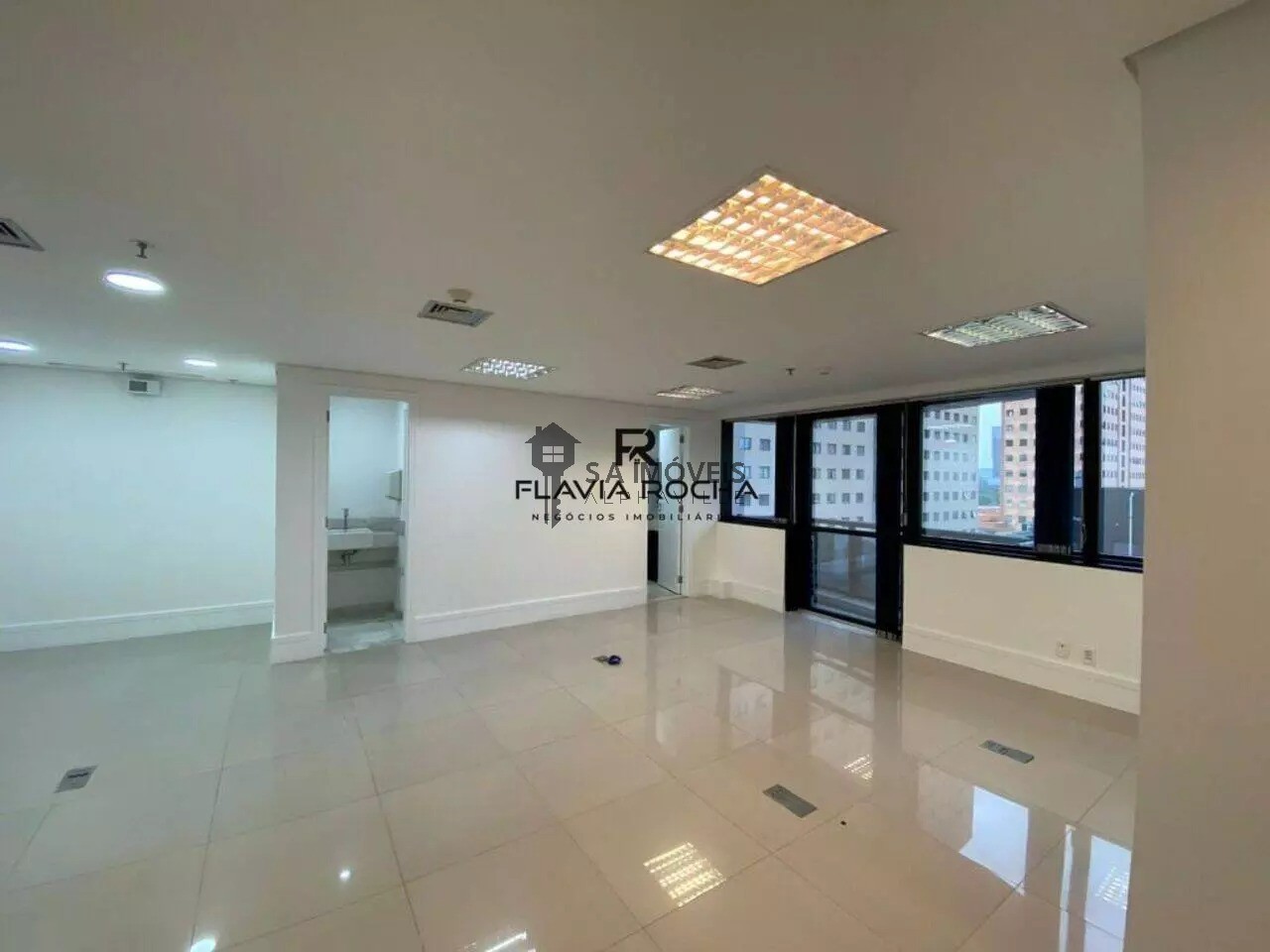Sala comercial venda e locação em Alphaville Centro Industrial e Empresarial/Alphaville., 90 m² – Barueri – Cód. 71748726