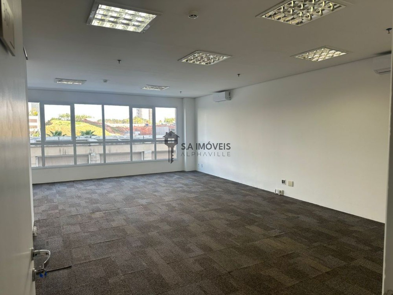 Sala comercial para locação no Alpha Square, 55,77 m² – Sítio Tamboré Alphaville, Barueri – Cód. 77665082 — imagem 1