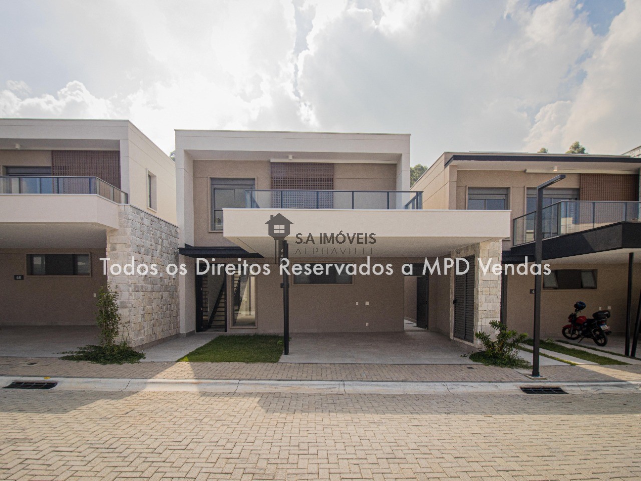 CASA — AVENIDA MARCOS PENTEADO DE ULHÔA RODRIGUES - singular - TAMBORÉ - SANTANA DE PARNAÍBA/SP