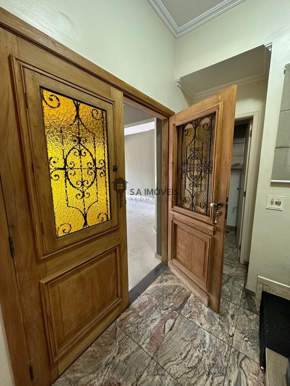 Casa à venda no Residencial 6, 317 m² – Alphaville, Santana de Parnaíba – Cód. 77902514 — imagem 2