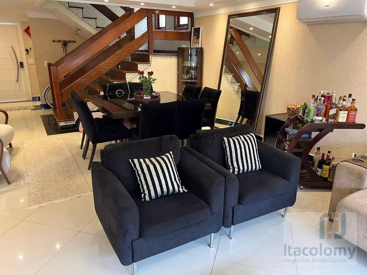 Casa para venda ou locação no Residencial 4, 354 m² – Alphaville, Santana de Parnaíba – Cód. 77888577 — imagem 4