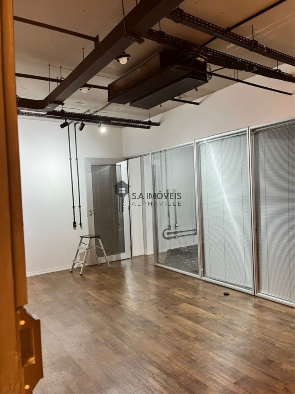 Sala comercial à venda em Alphaville Centro Industrial e Empresarial/Alphaville., 43 m² – Barueri – Cód. 78570463 — imagem 1
