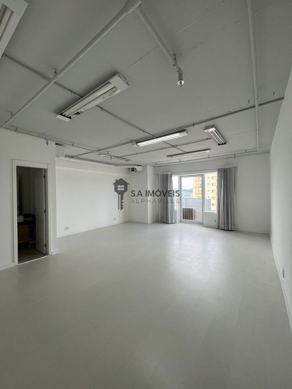 Sala comercial para venda ou locação em Alphaville Centro Industrial e Empresarial/Alphaville., 49 m² – Barueri – Cód. 79015175 — imagem 1
