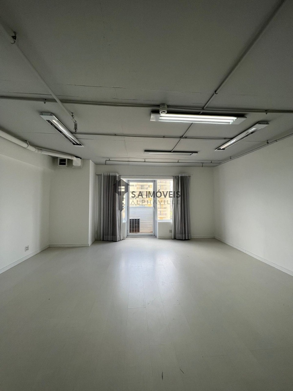 Sala comercial para venda ou locação em Alphaville Centro Industrial e Empresarial/Alphaville., 49 m² – Barueri – Cód. 79015175 — imagem 2