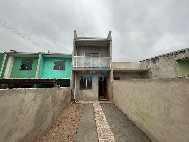 Duas casas geminadas de madeira, à venda, Cristo Rei, Campo Largo