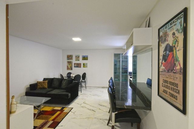 Quarto de hóspedes com sala de jogos é destaque de apê de 85m²