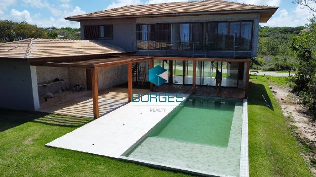 Casa 800 m² em Praia do Forte em Mata de São João, por R$ 3.400