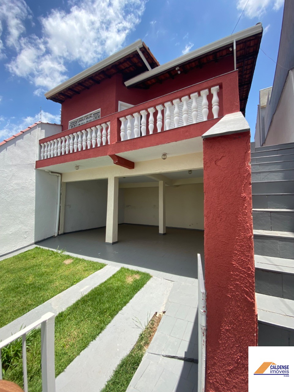 Casa para venda em Uberlândia / MG, New Golden Ville, 3 dormitórios, 3  banheiros, 3 suítes, 4 garagens, área construída 180,00