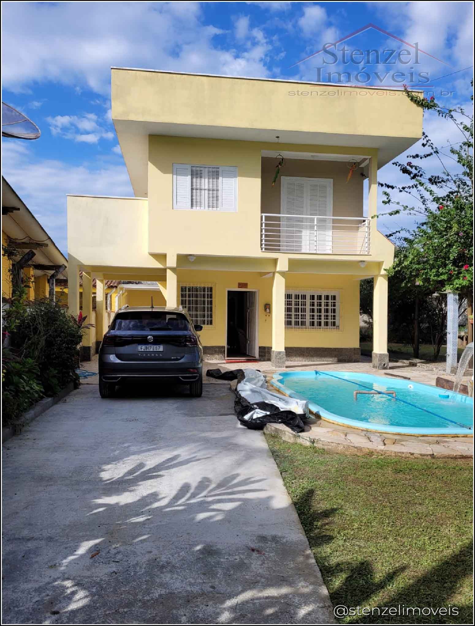 Casa com 4 dormitórios à venda, 240 m² por R$ 689.000,00 - N