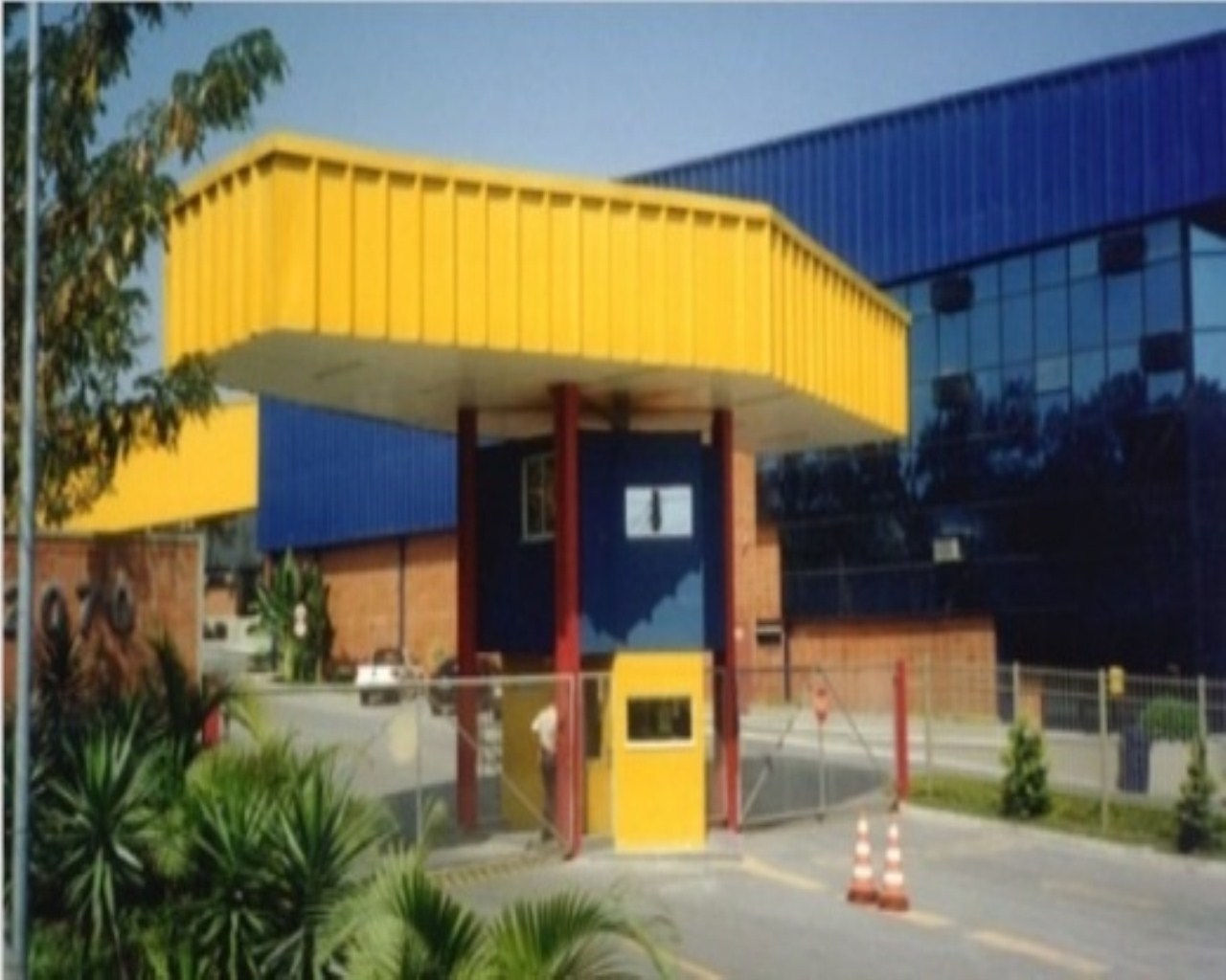 Industrial Para Aluguel — Avenida SN 1, 280 - Parque Duque; Duque de Caxias  - RJ Duque de Caxias - RJ,, Brazil