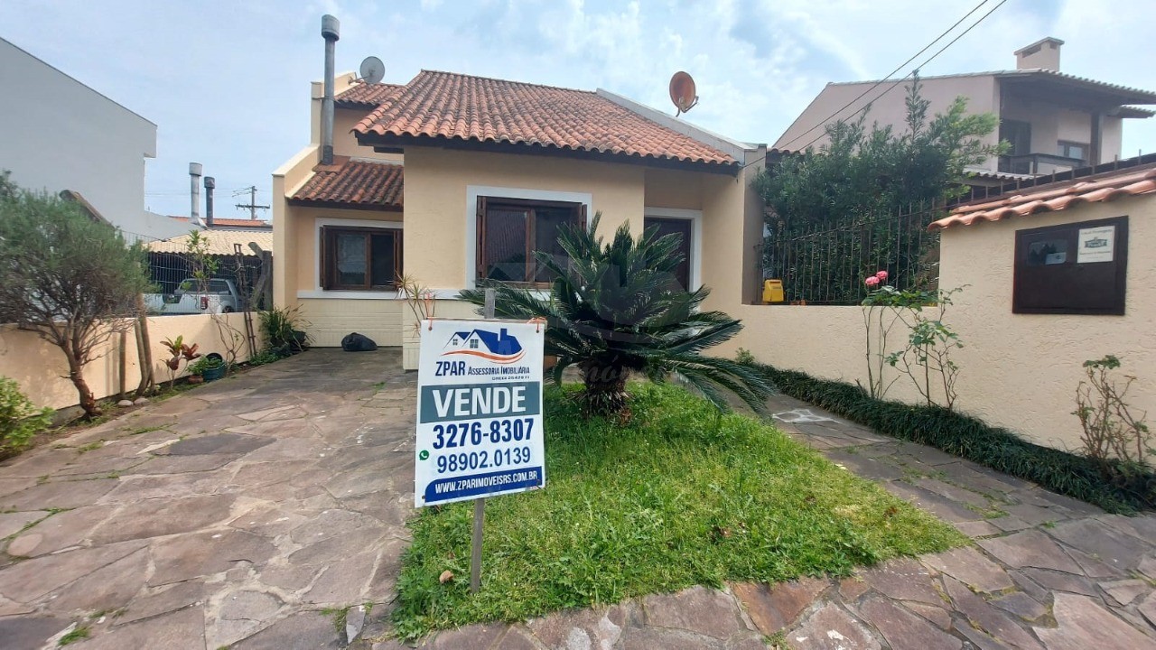 Casas à venda na Avenida Juca Batista - Hípica, Porto Alegre - RS