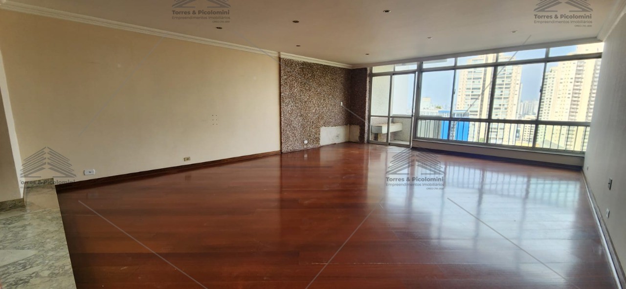 Apartamento com 3 dormitórios à venda, 130 m² por R$ 870.000