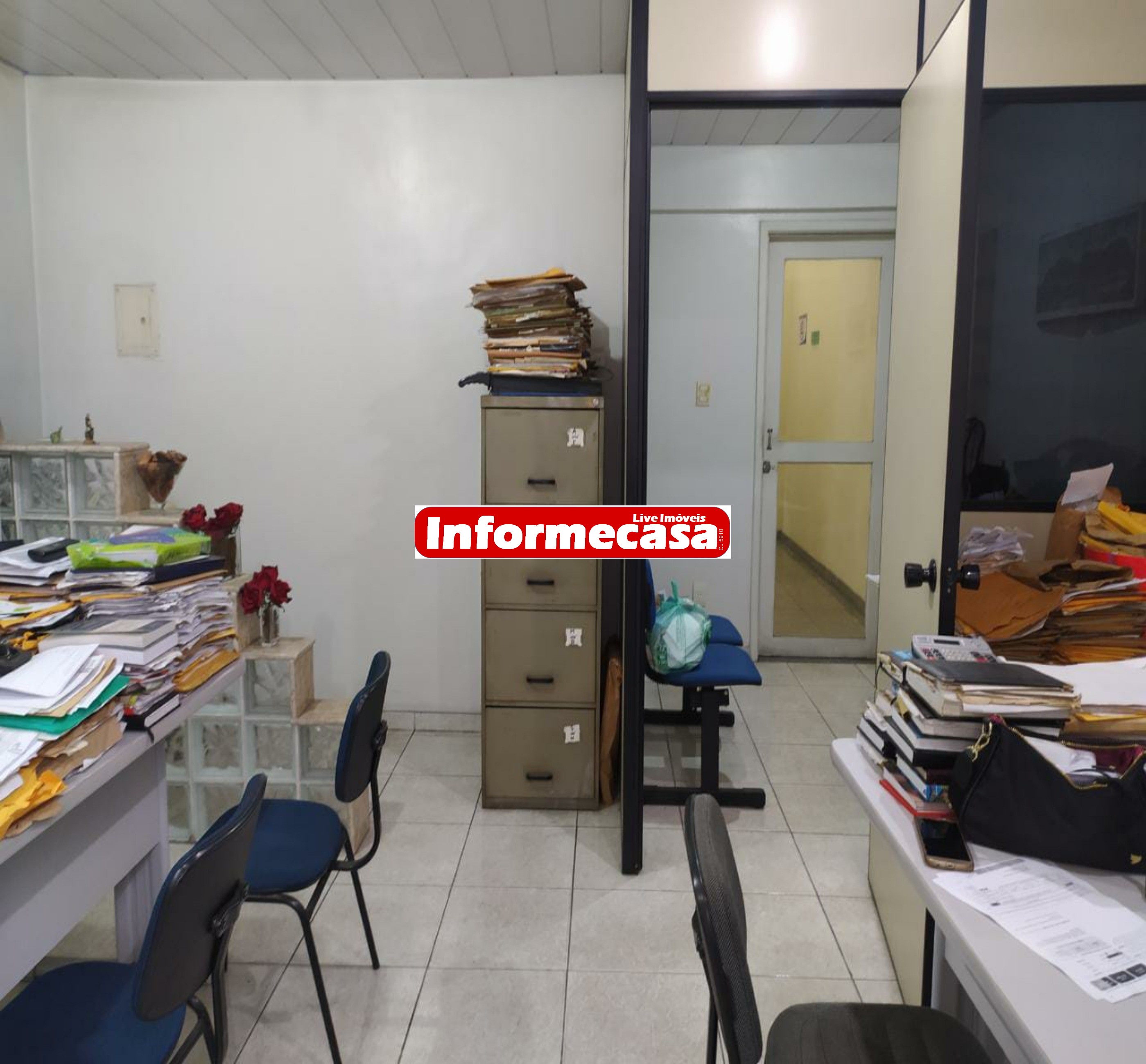 SALA COMERCIAL SEMI MOBILIADA PARA LOCAÇÃO 15M² DENTRO DE SALÃO DE BELEZA.  SEM VAGA DE GARAGEM!