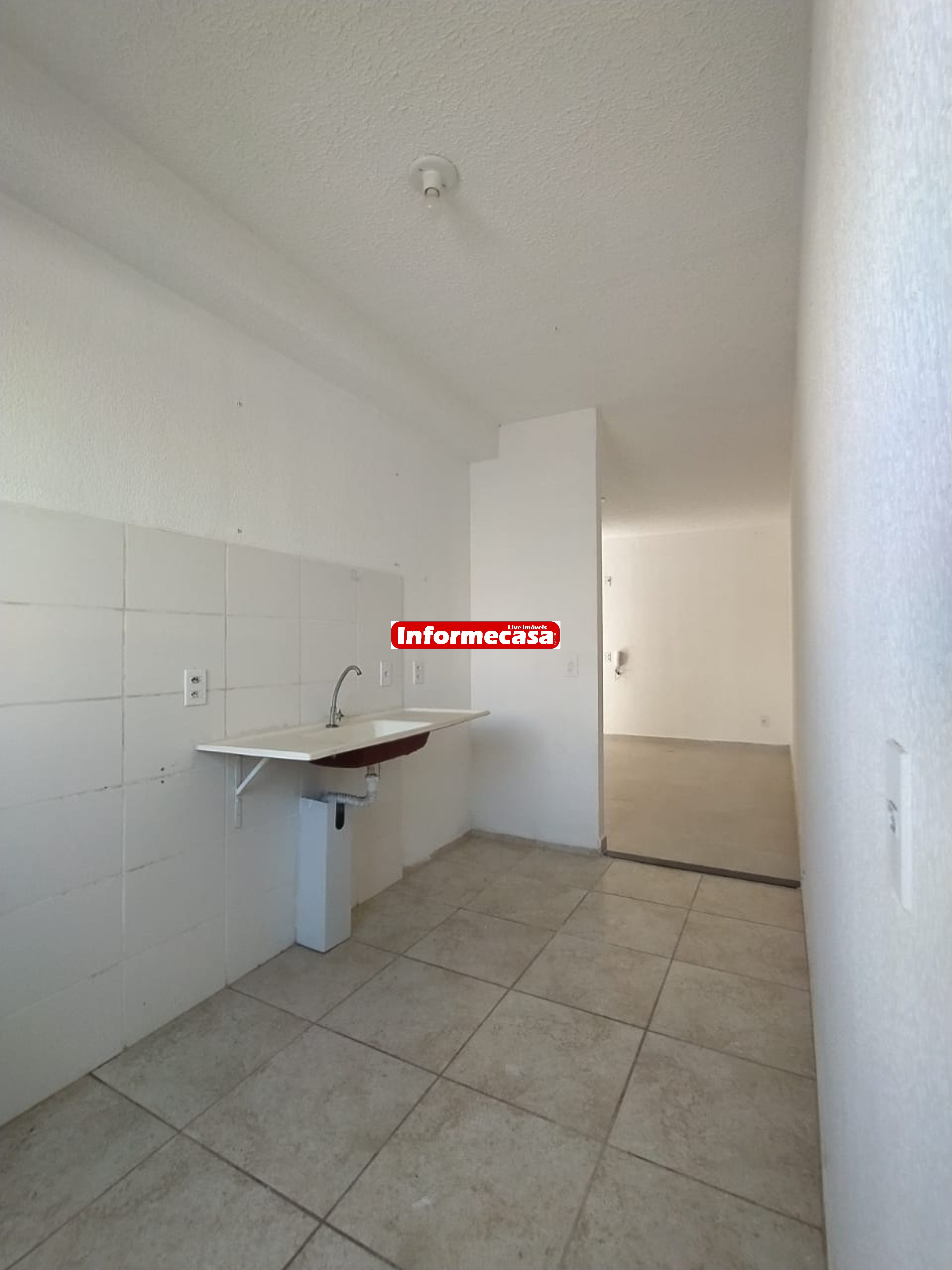 BOSQUE DA SAÚDE - Apto em prédio com elevador, tendo 1 dorm tipo apto,  sala, coz com ae, 1 lavabo e 1 wc íntimo