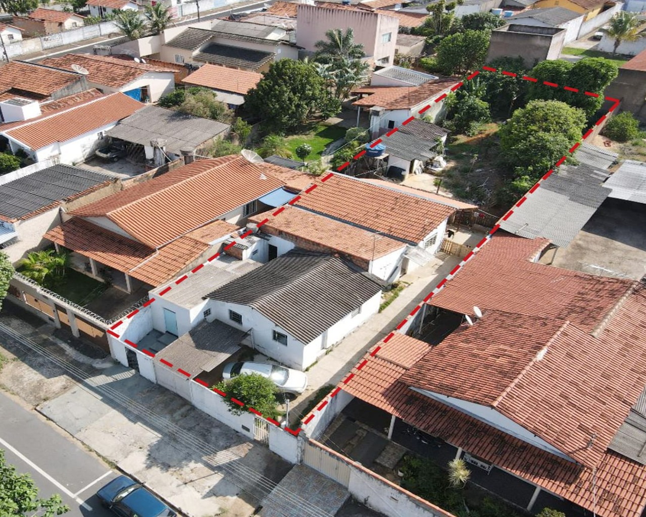 Vende-se terreno urbano (lote) no Bairro Dona Diva em Patrocínio