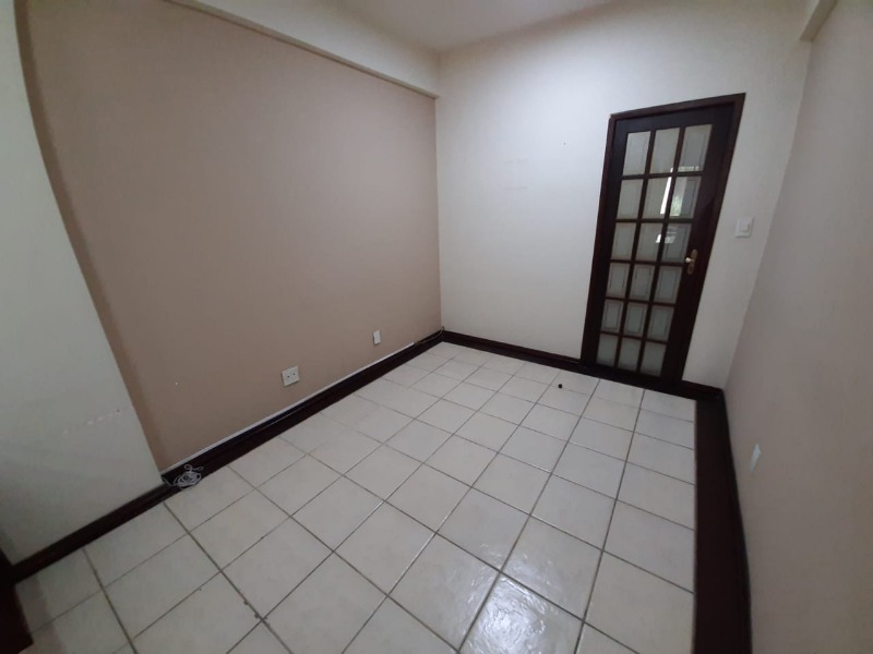 SALA COMERCIAL SEMI MOBILIADA PARA LOCAÇÃO 15M² DENTRO DE SALÃO DE