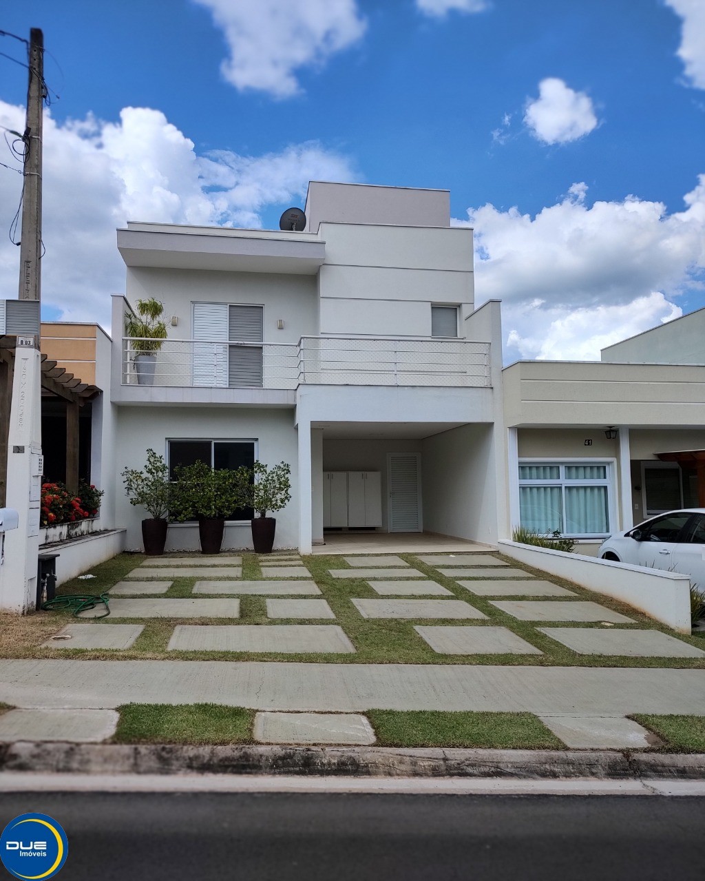 Casa para Venda - Americana / SP no bairro Parque Liberdade, 2 dormitórios,  sendo 1 suíte, 1 banheiro, 3 vagas de garagem, área total 150,00 m², área  construída 180,00 m²