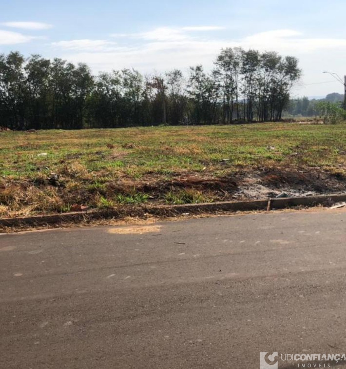 Terreno para venda em Uberlândia / MG, New Golden Ville, construido em  2023, área total 250,00, área construída 250,00