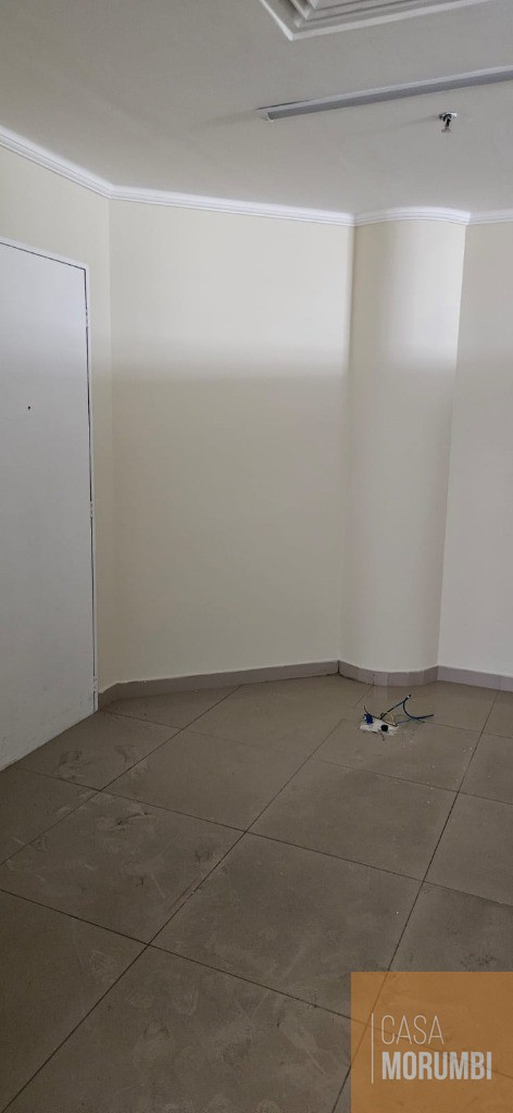 CASA A VENDA NO JARDIM LONDRINA. SÃO 272m² COM 03 DORMITÓRIOS SENDO 01  SUÍTE. SALÃO DE JOGOS E CHURRASQUEIRA.