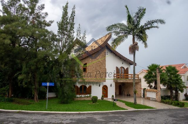 Casa com 4 dormitórios à venda, 370 m² por R$ 3.710.000,00 