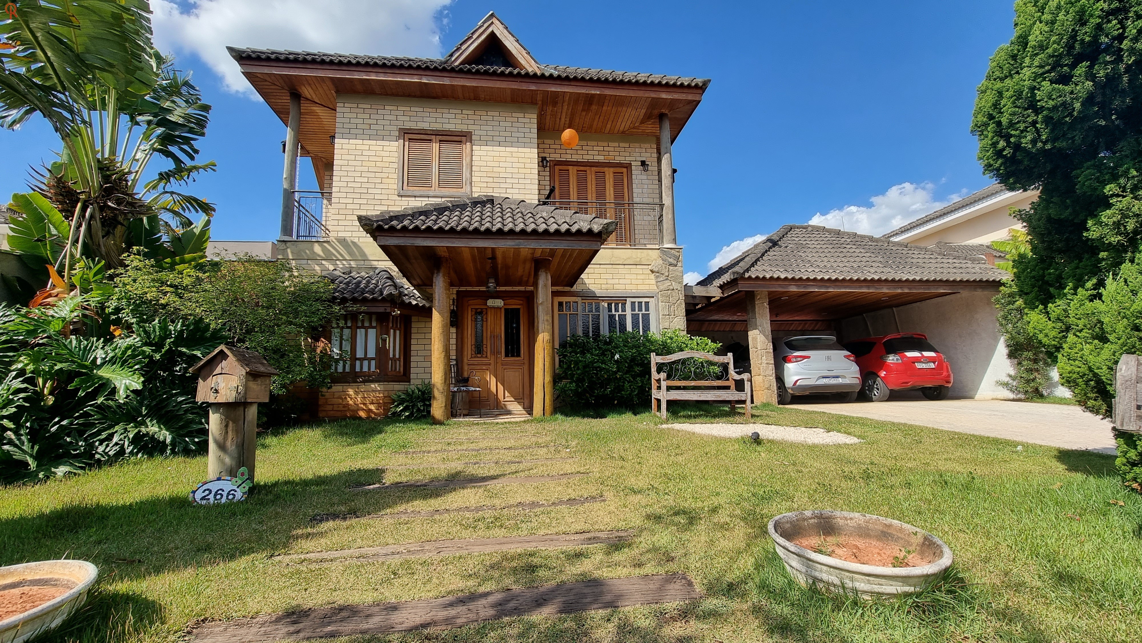 Casas com piscina à venda no Bandeirantes em Londrina