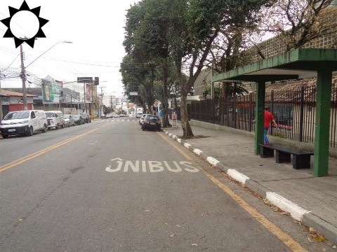 Prédio comercial com residência - Jd. das Flores