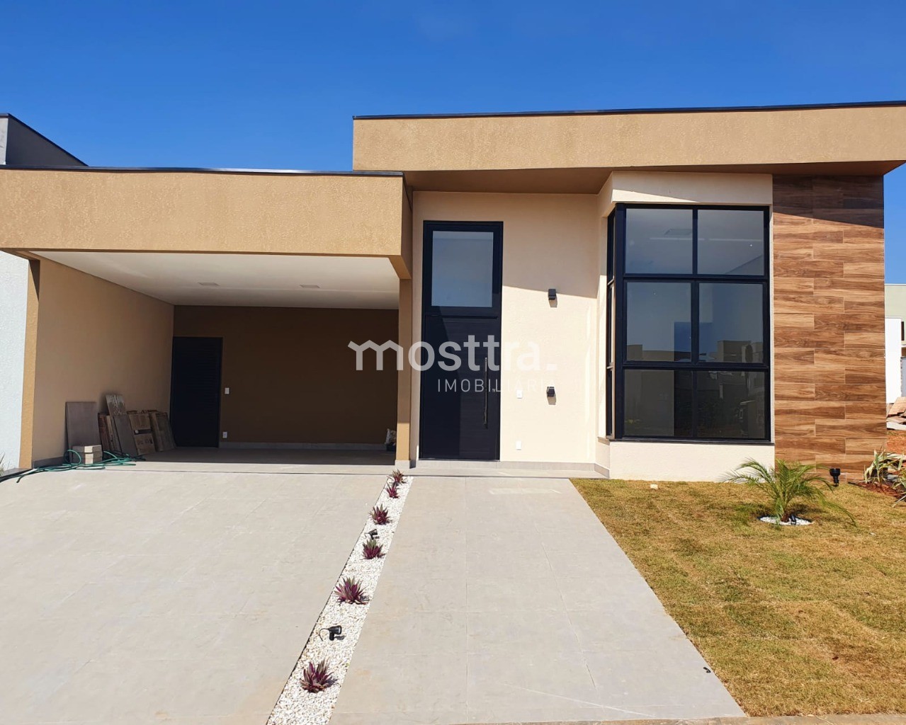 Casa Térrea 🏡 Sorocaba, SP 📍 225 m² Área construída 341 m² Área do t