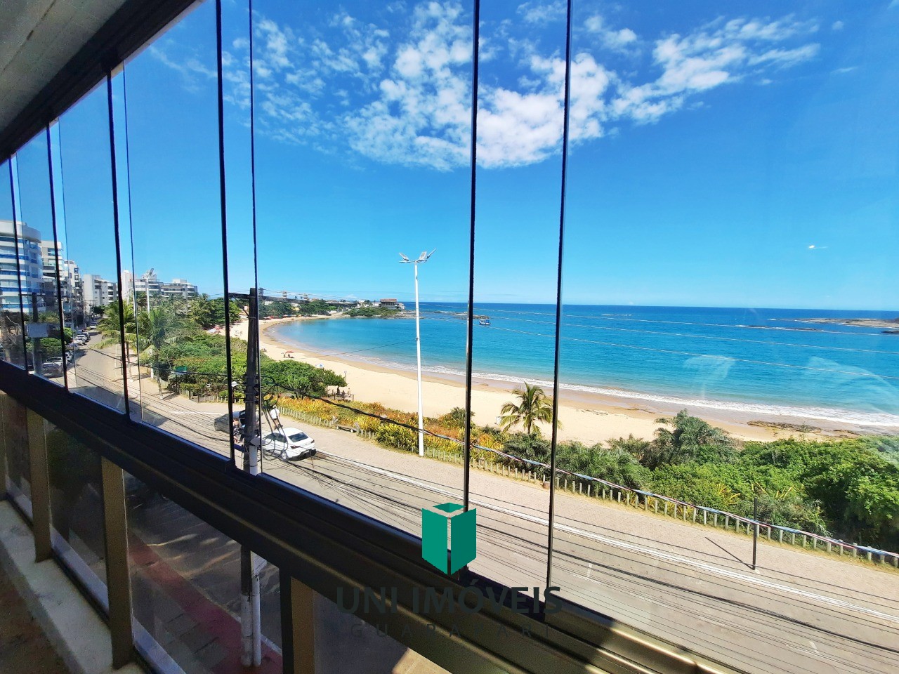 APARTAMENTO PERFEITO COM VISTA DE TIRAR O FÔLEGO - MUITAS PLANTAS