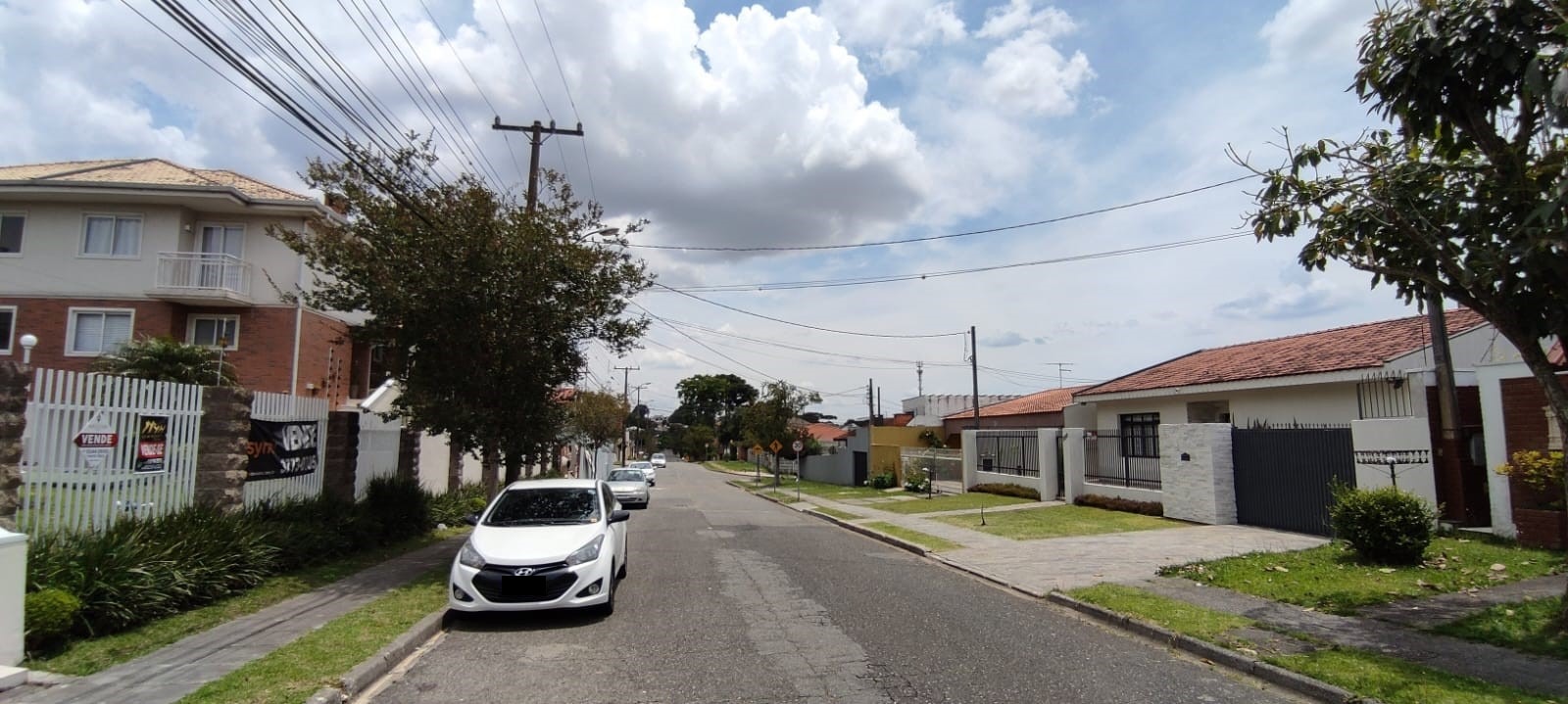 Casa de alto padrão em condomínio fechado no bairro Guabirotuba-Curitiba-PR