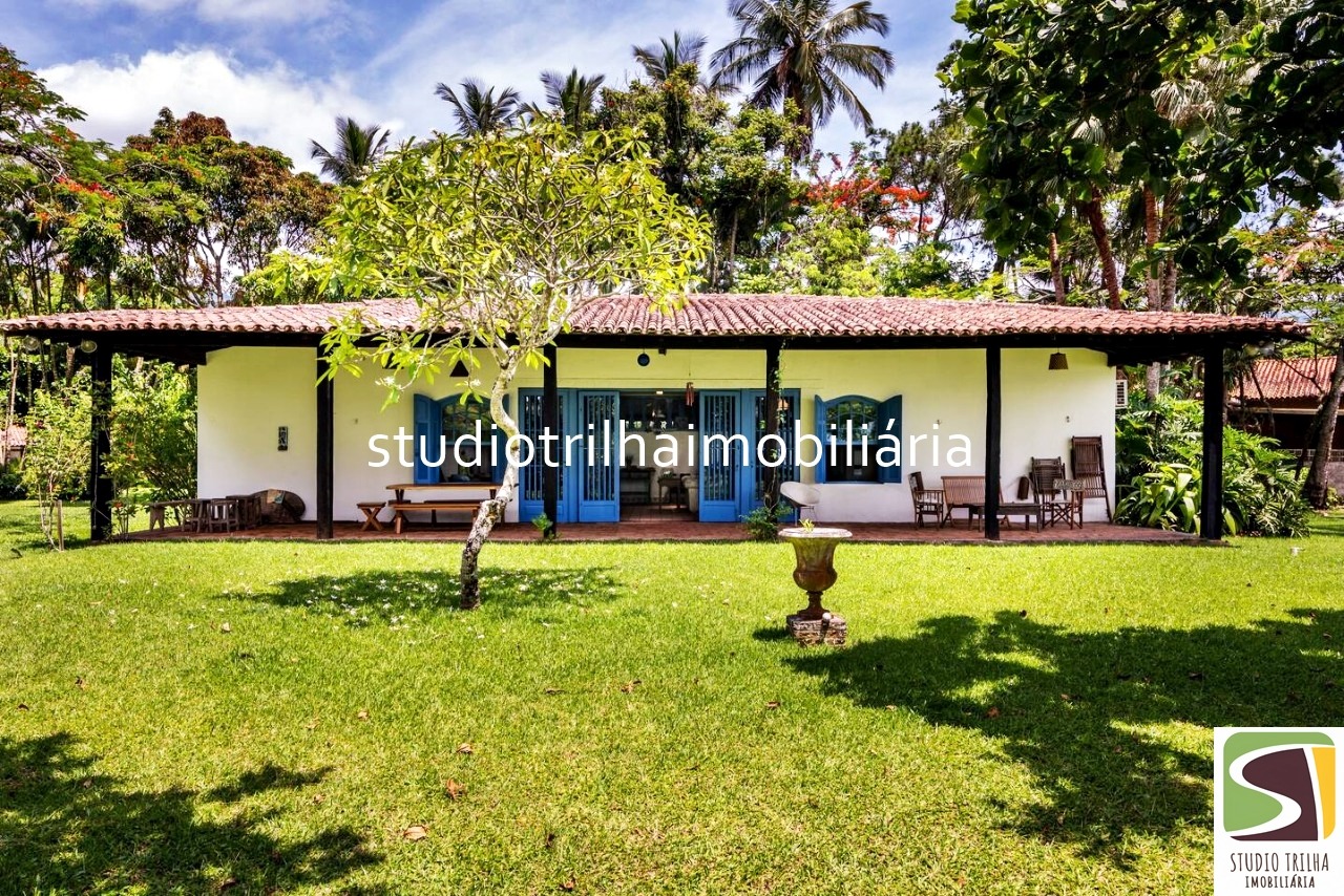 Linda Casa Térrea de Alto Padrão, Frente para o mar com 4 Quartos em Itaquanduba, Ilhabela - SP