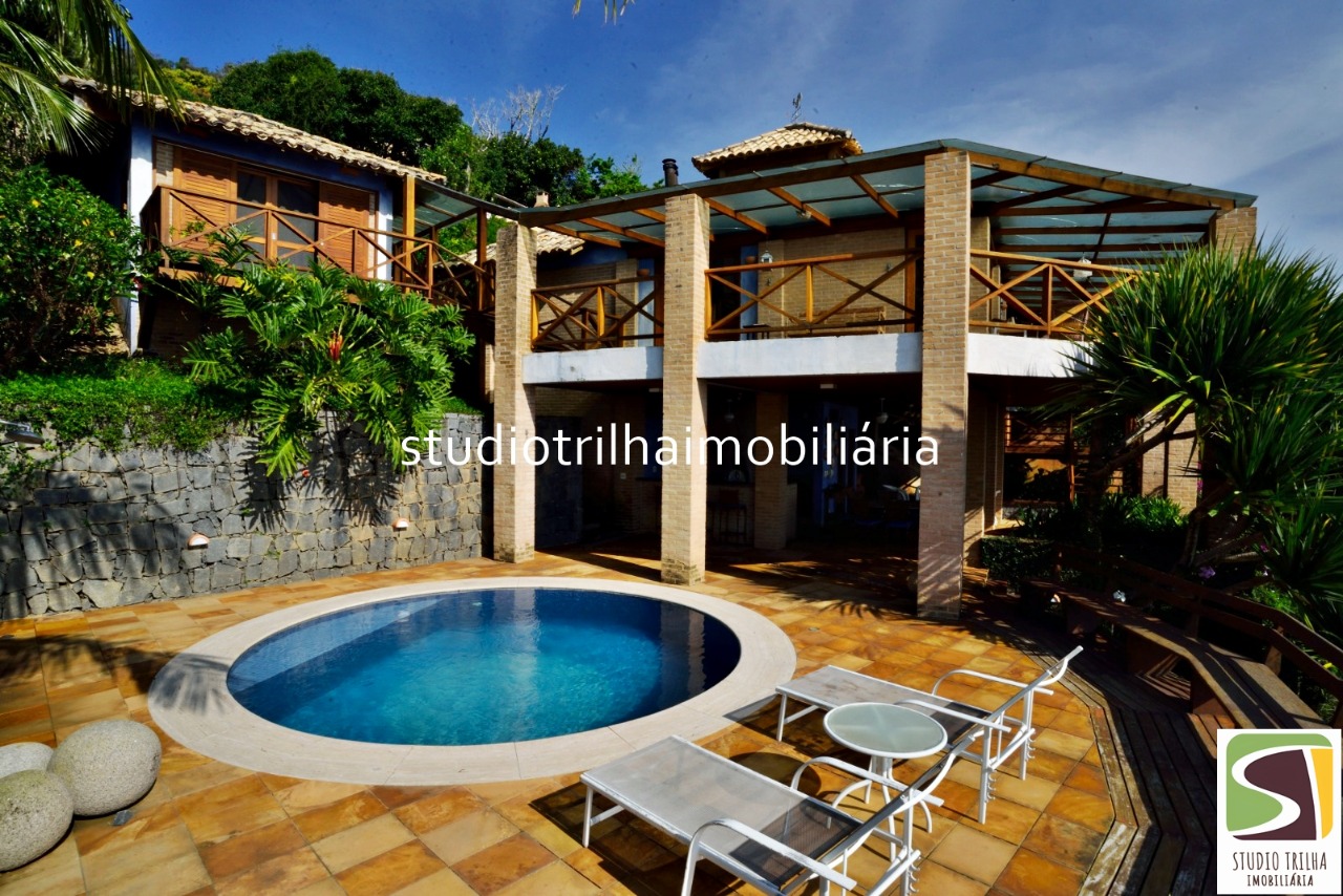 Vendo Mansão 5 suítes, 406m², Jardim e Piscina em Ponta das Canas, Ilhabela-SP