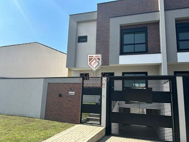 Casas à venda com 5 vagas em Parolin, Curitiba - PR, 82590-300