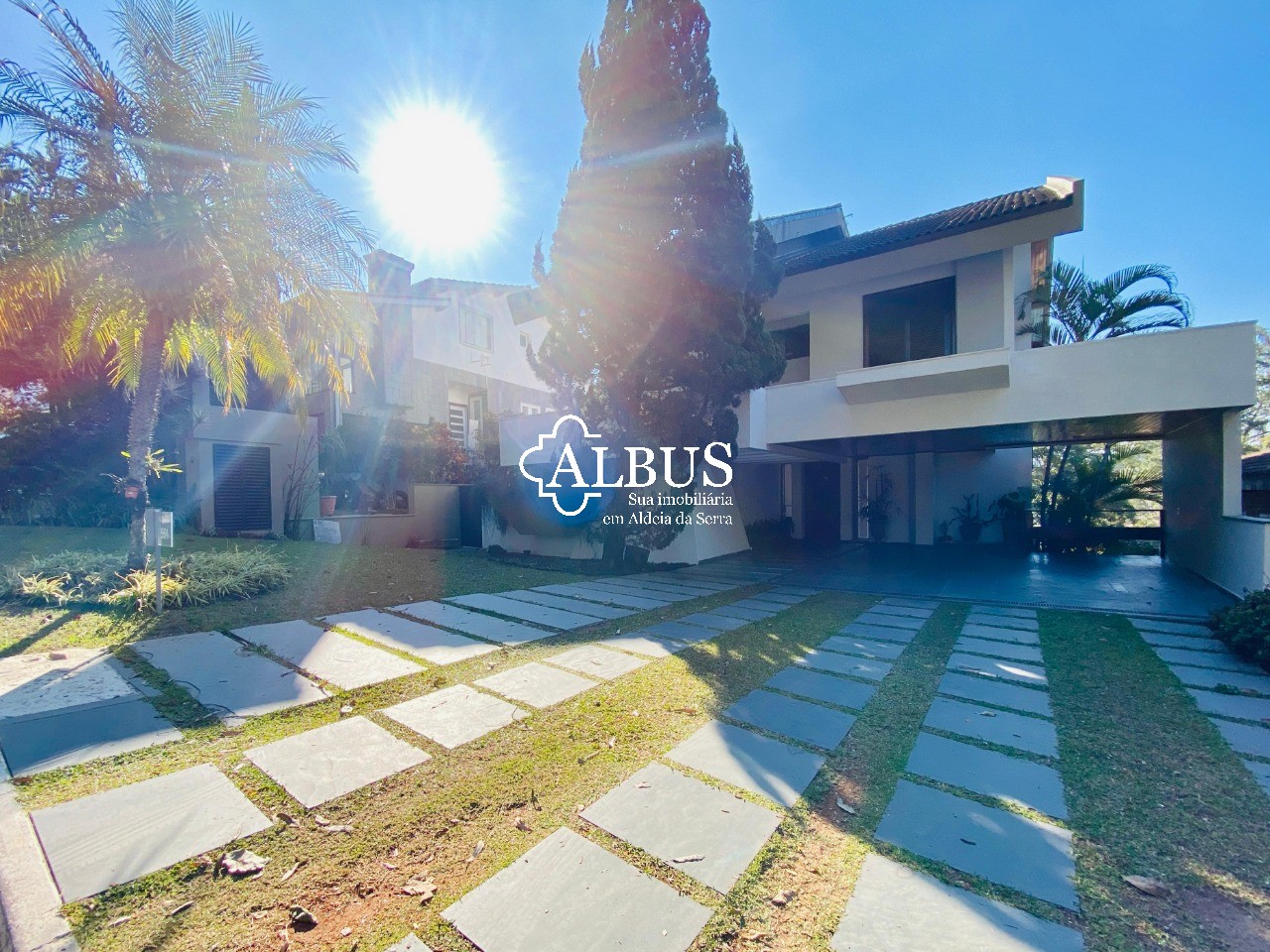 Casa à venda no Morada dos Pássaros, 4 suítes, 450m²