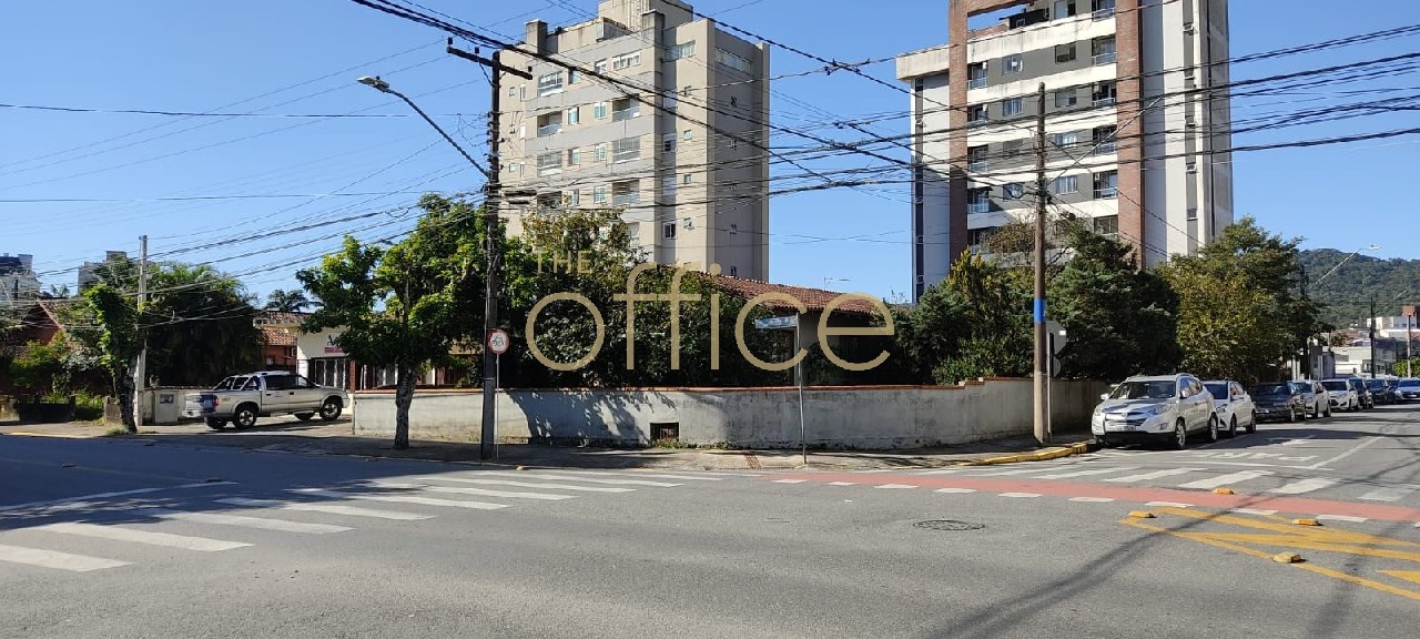 TERRENO DE ESQUINA RUA ORESTES GUIMARÃES BAIRRO AMÉRICA em América — foto 2